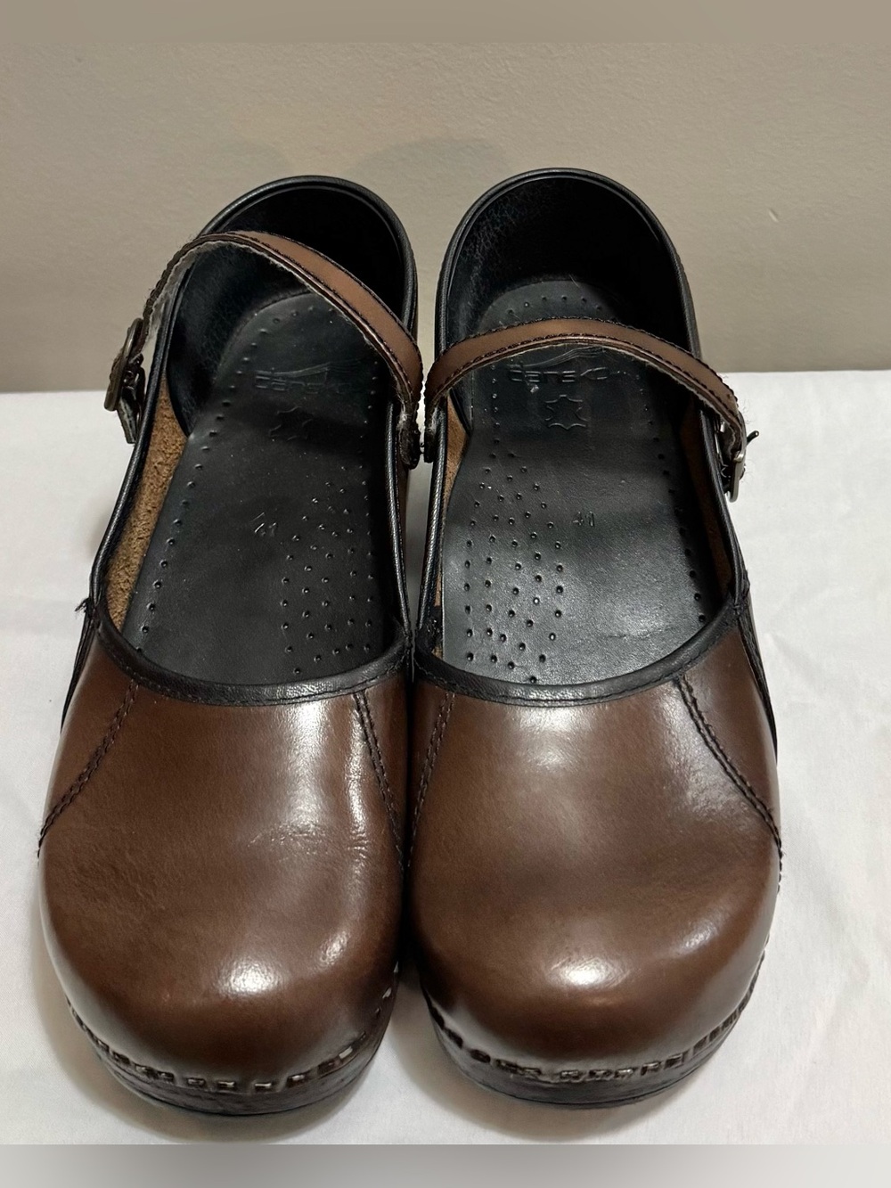 Dansko Brown Leather Mary Jane Clogs – Women’s 41 (US 9)